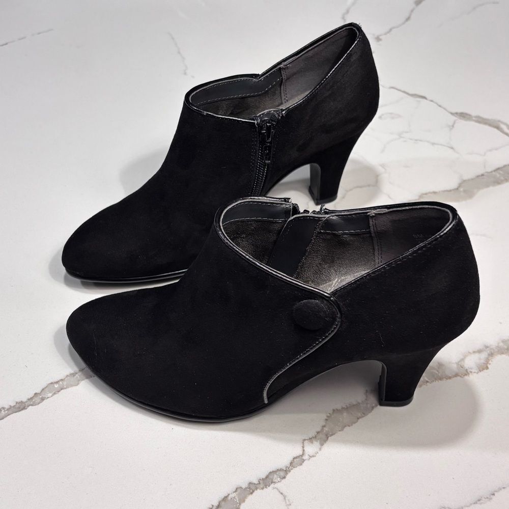 Aerosoles Black Women's Suede Leather Ankle Booties Classic Heeled Shoes Size 8